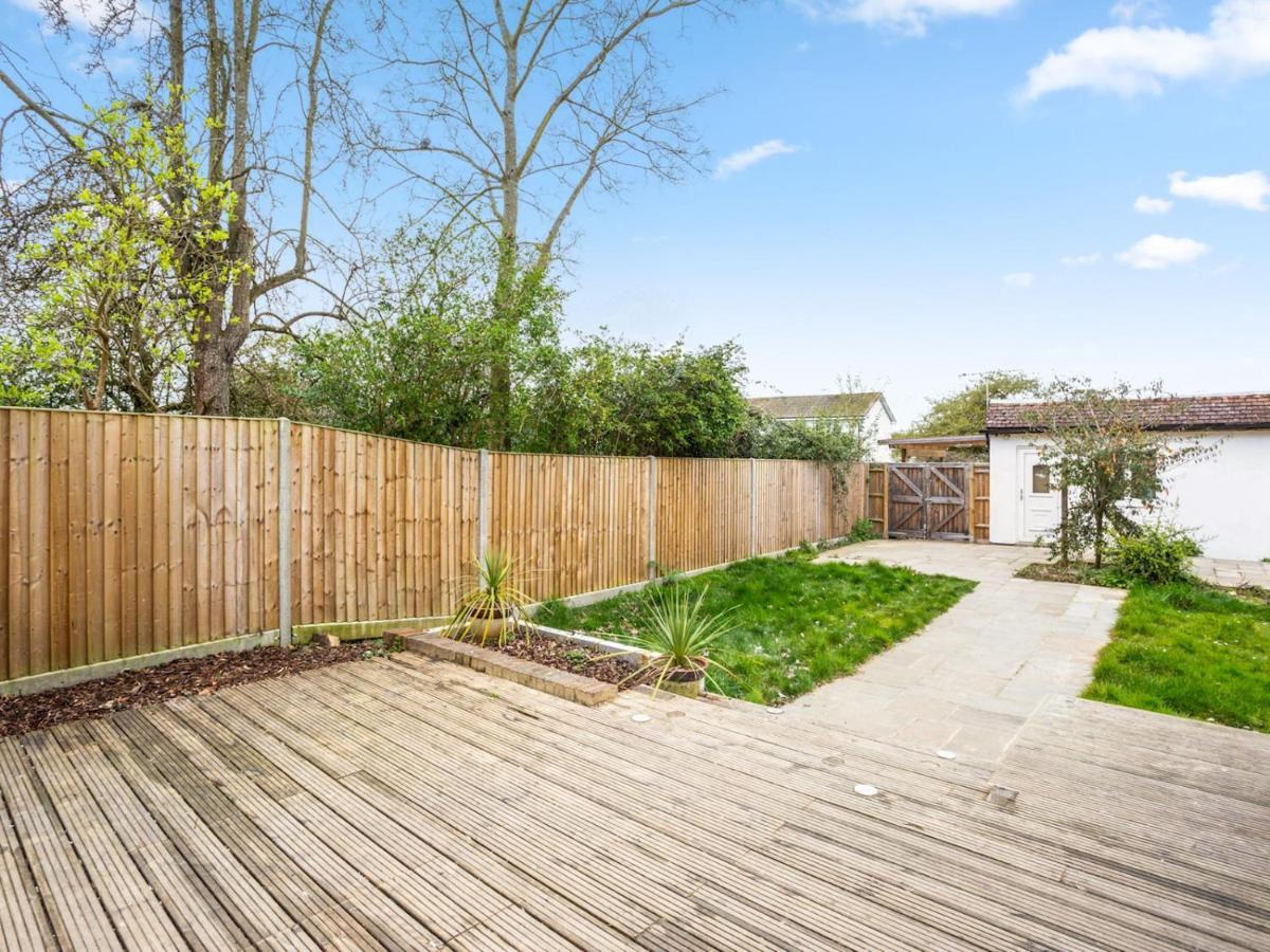 Pass The Keys Spacious And Very Modern Family Home, Central Windsor Exterior foto